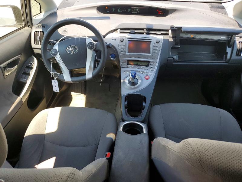 61244066 :رقم المزاد ، JTDKN3DP8F3068802 vin ، 2015 Toyota Prius Plug-in Hybrid مزاد بيع