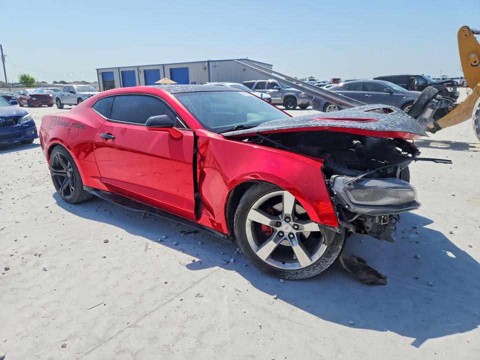 62139066 :رقم المزاد ، 1G1FB1RS8J0127135 vin ، 2018 Chevrolet Camaro مزاد بيع