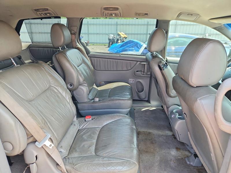 61396256 :رقم المزاد ، 5TDYK4CC4AS295418 vin ، 2010 Toyota Sienna مزاد بيع