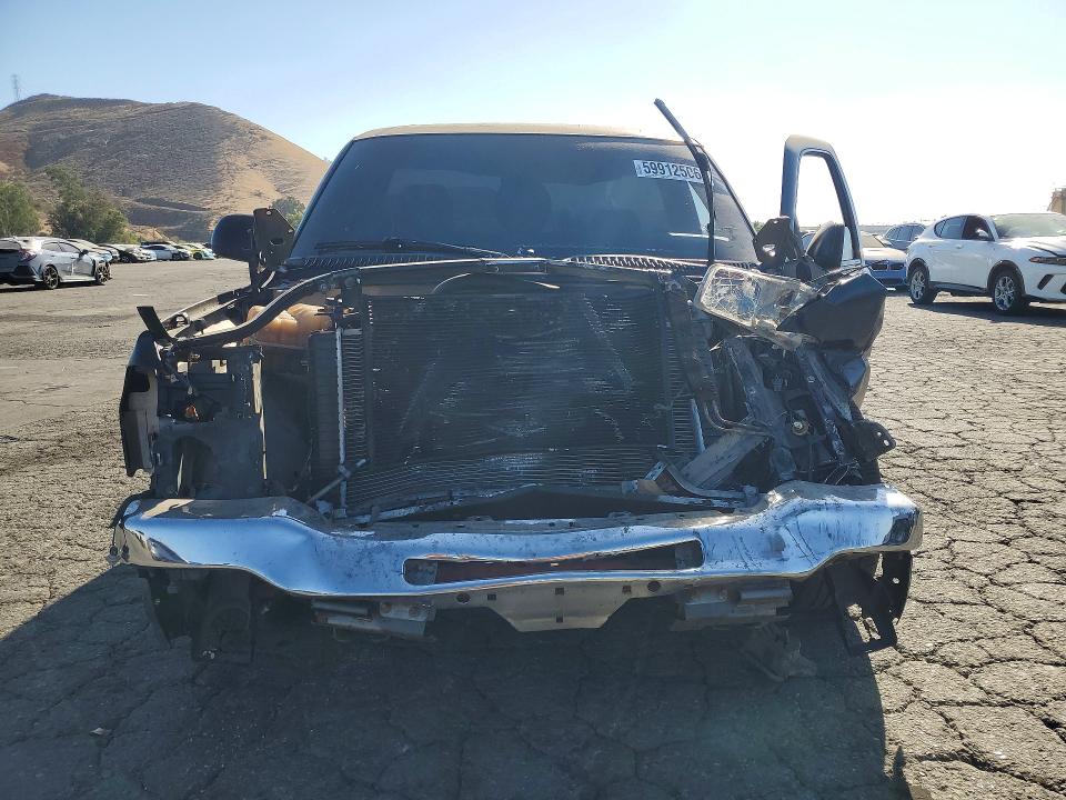 59912506 :رقم المزاد ، 1GTEC14T3YZ243977 vin ، 2000 Gmc New Sierra مزاد بيع