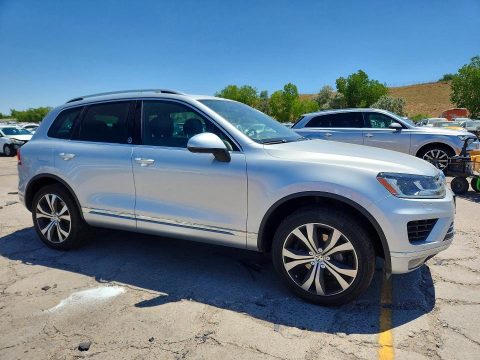 Продаж на аукціоні авто 2017 Volkswagen Touareg, vin: WVGRF7BP5HD004411, номер лоту: 61167136