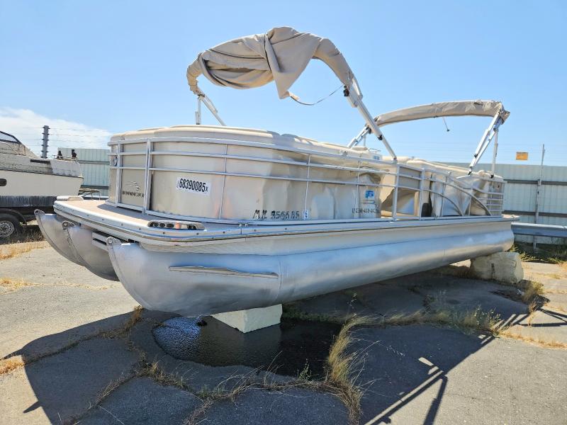 68390085 :رقم المزاد ، ETW84245H213 vin ، 2013 Bennington Marine Boat مزاد بيع