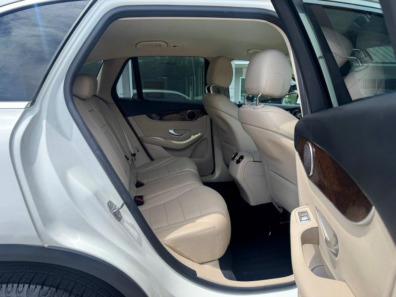 62469906 :رقم المزاد ، WDC0G4KB7HF242188 vin ، 2017 Mercedes-benz Glc مزاد بيع