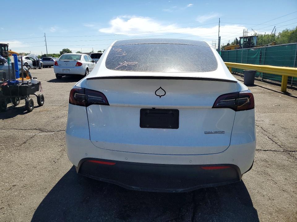 Auction sale of the 2022 Tesla Y, vin: 7SAYGDEF4NF405969, lot number: 57973386