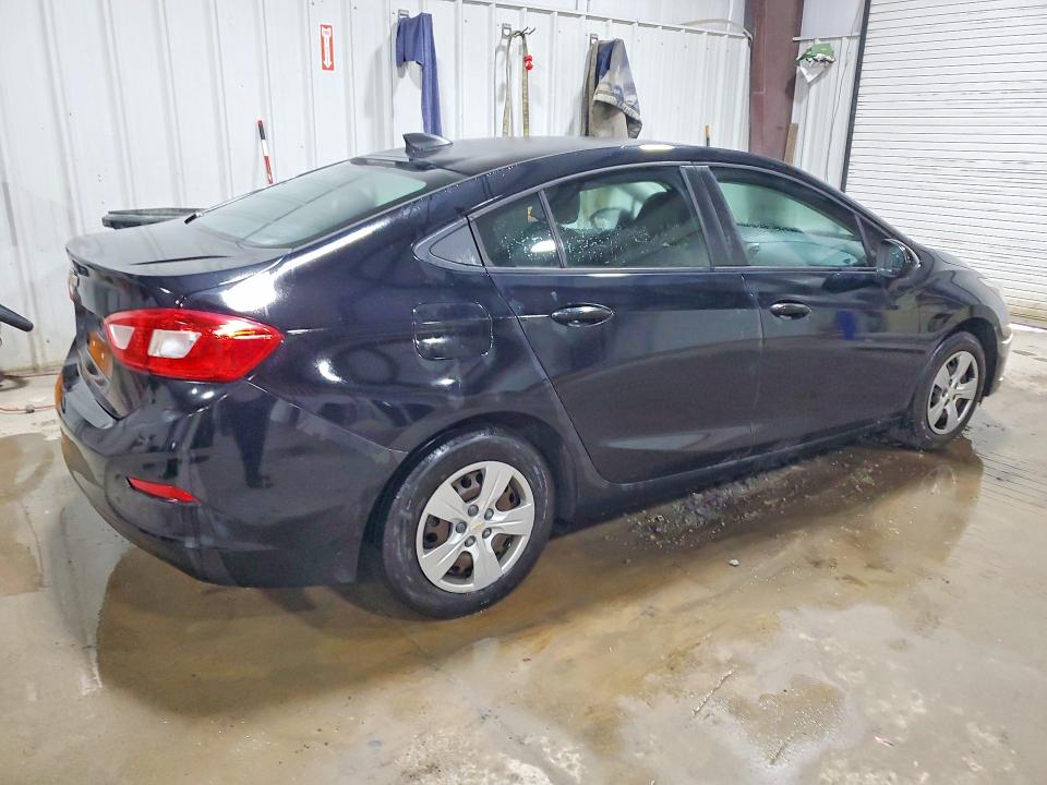 62119956 :رقم المزاد ، 1G1BC5SM4H7202820 vin ، 2017 Chevrolet Cruze مزاد بيع