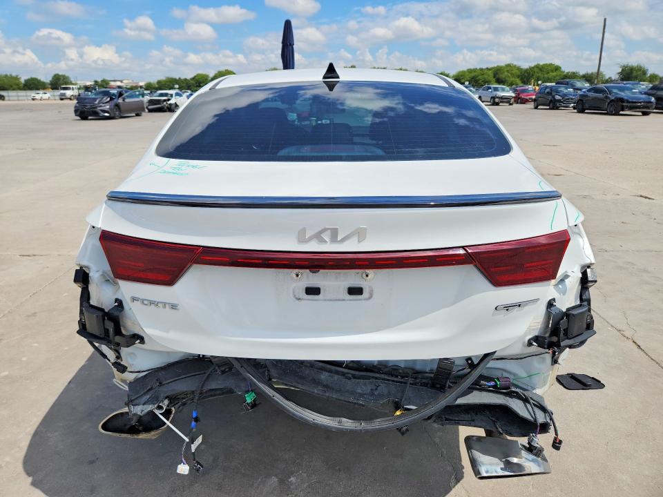 2023 Kia Forte მანქანა იყიდება აუქციონზე, vin: 3KPF44AC8PE598242, აუქციონის ნომერი: 85986985