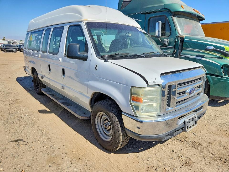 62471706 :رقم المزاد ، 1FBSS31L68DA08240 vin ، 2008 Ford Econoline مزاد بيع