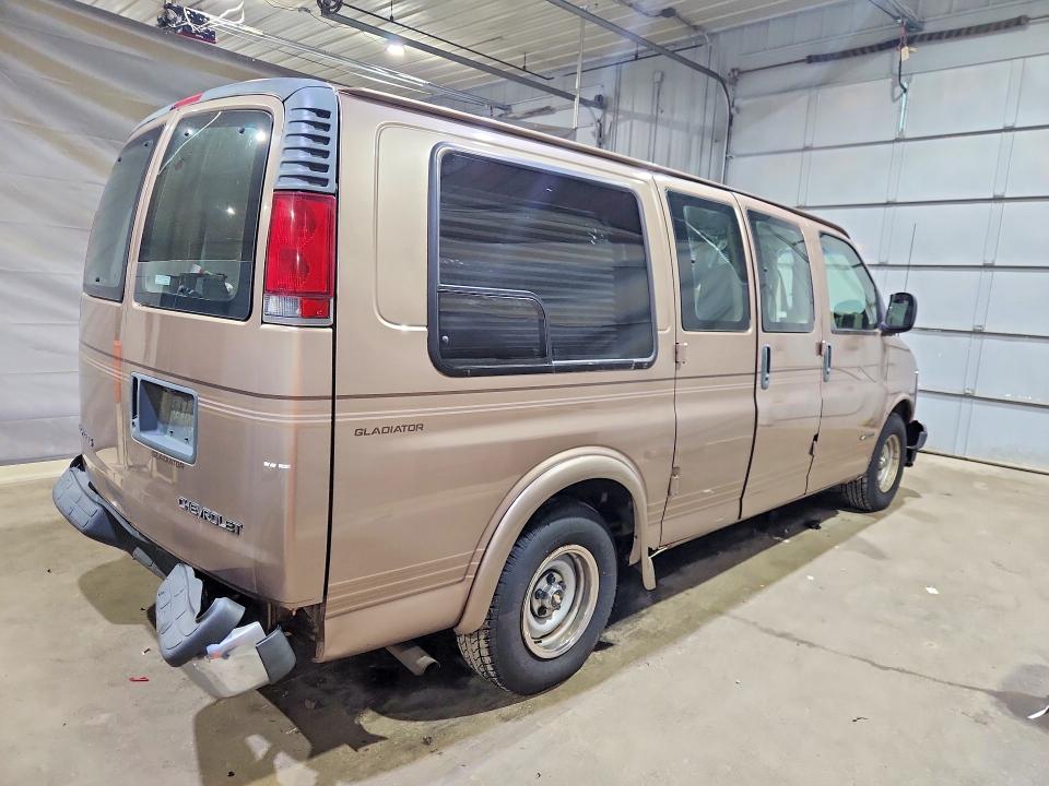 Продаж на аукціоні авто 2001 Chevrolet Express G1500, vin: 1GBFG15W411130422, номер лоту: 61126486