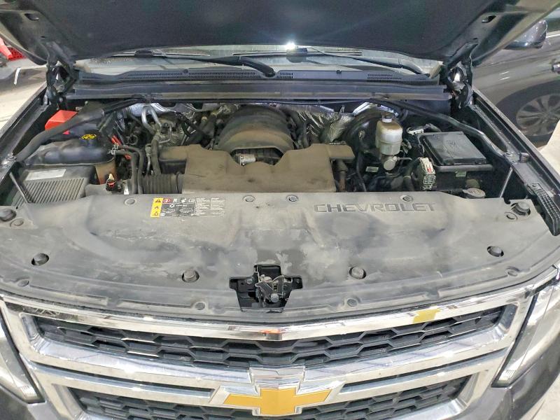 61386706 :رقم المزاد ، 1GNSKHKC3HR240845 vin ، 2017 Chevrolet Suburban مزاد بيع