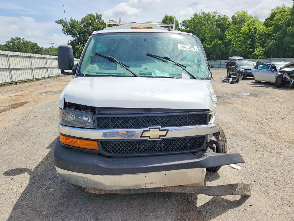 60675866 :رقم المزاد ، 1GB0GRFG6J1273786 vin ، 2018 Chevrolet Express G3500 مزاد بيع