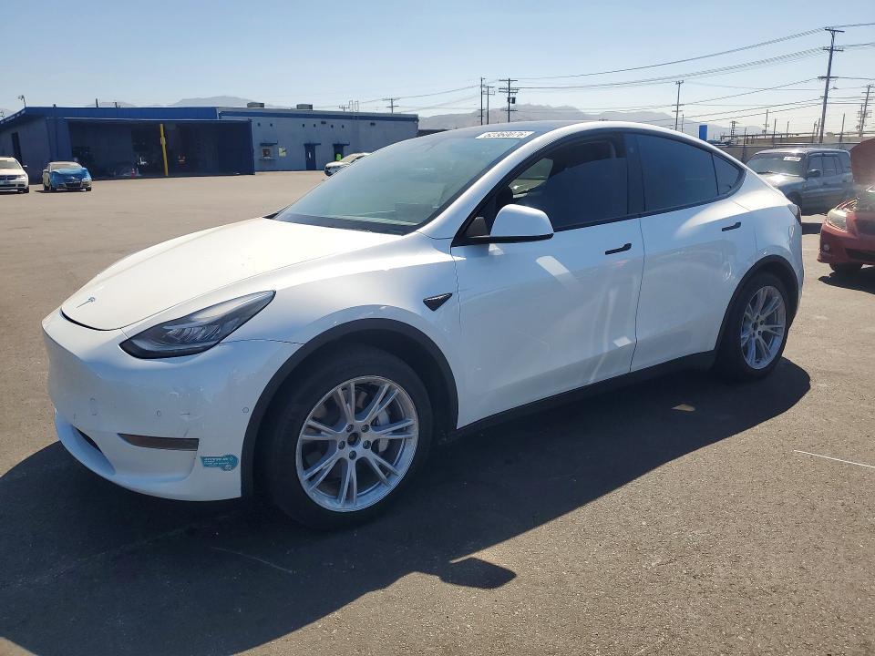 Продажа на аукционе авто 2022 Tesla Model Y, vin: 7SAYGDEE5NF386307, номер лота: 62360076