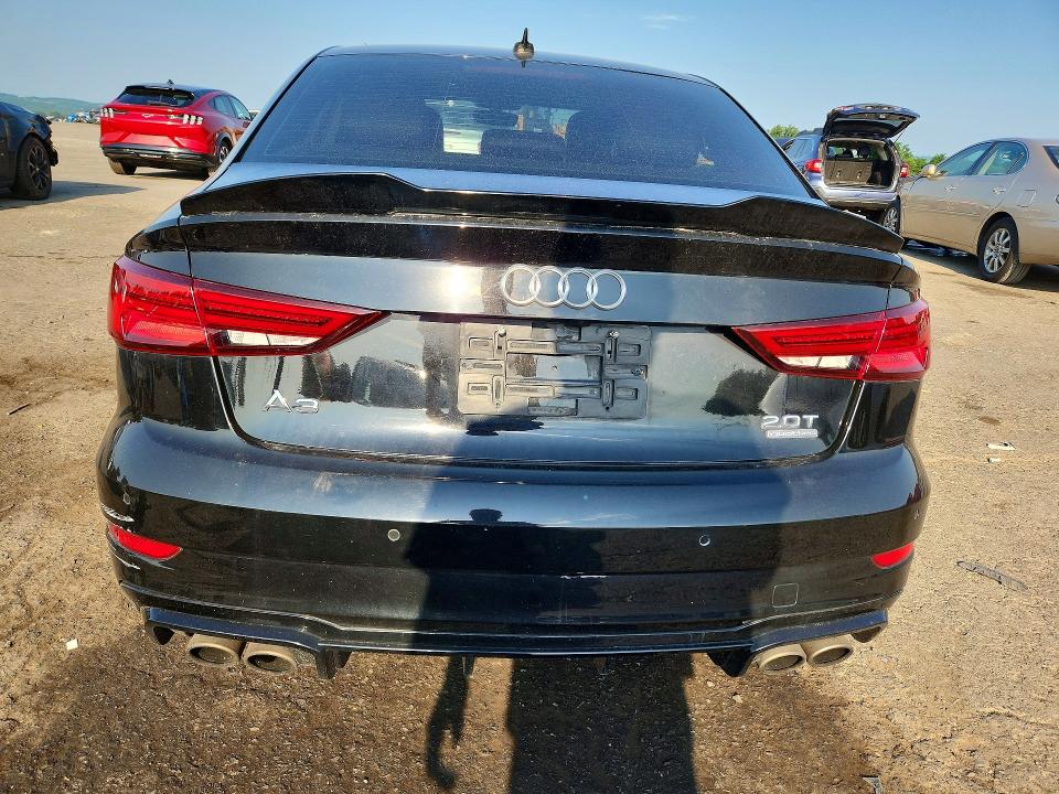 59609436 :رقم المزاد ، WAUJ8GFF3J1041121 vin ، 2018 Audi A3 مزاد بيع