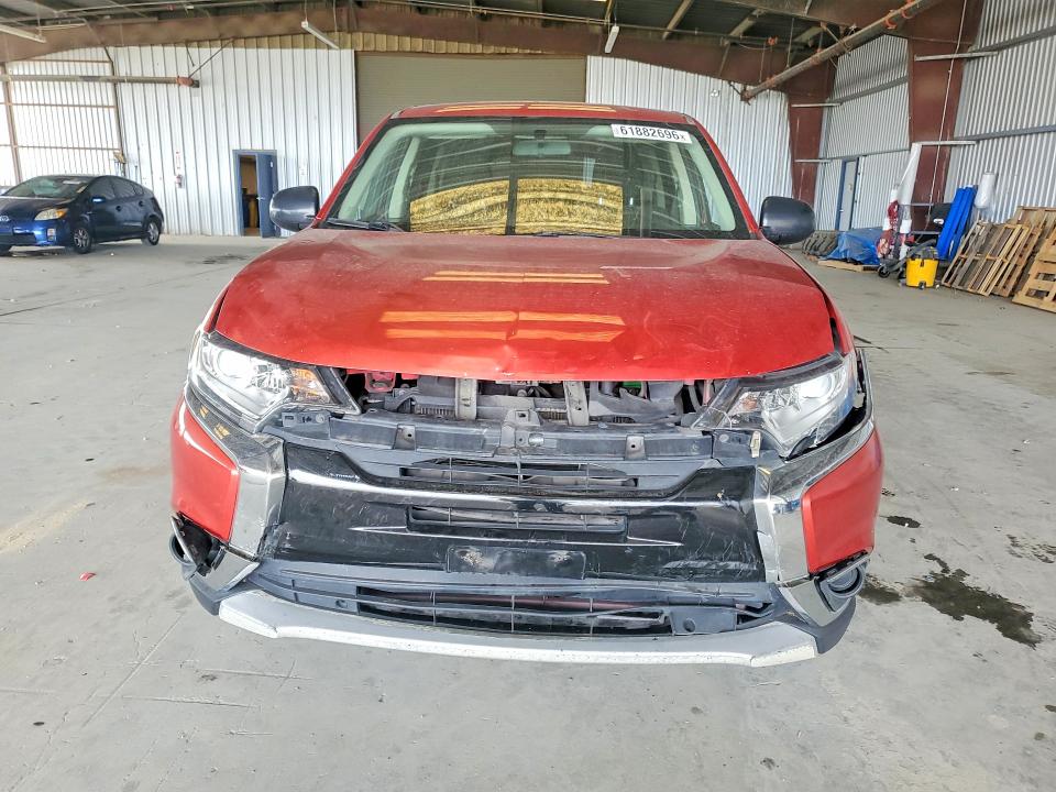 2018 Mitsubishi Outlander მანქანა იყიდება აუქციონზე, vin: JA4AD2A3XJZ037884, აუქციონის ნომერი: 61882696