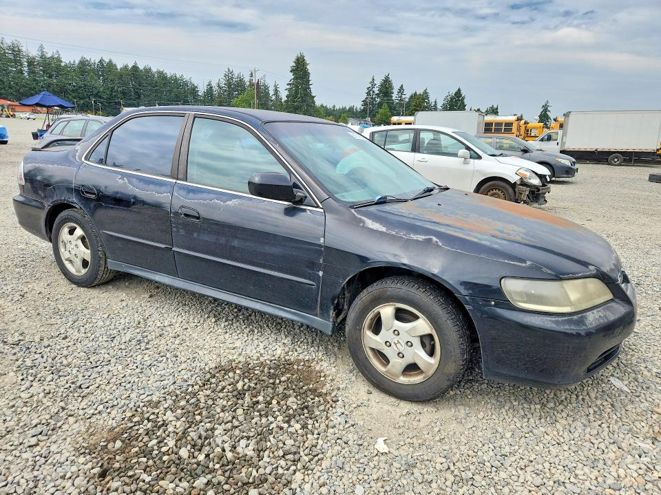 61749506 :رقم المزاد ، 1HGCG55471A023340 vin ، 2001 Honda Accord مزاد بيع