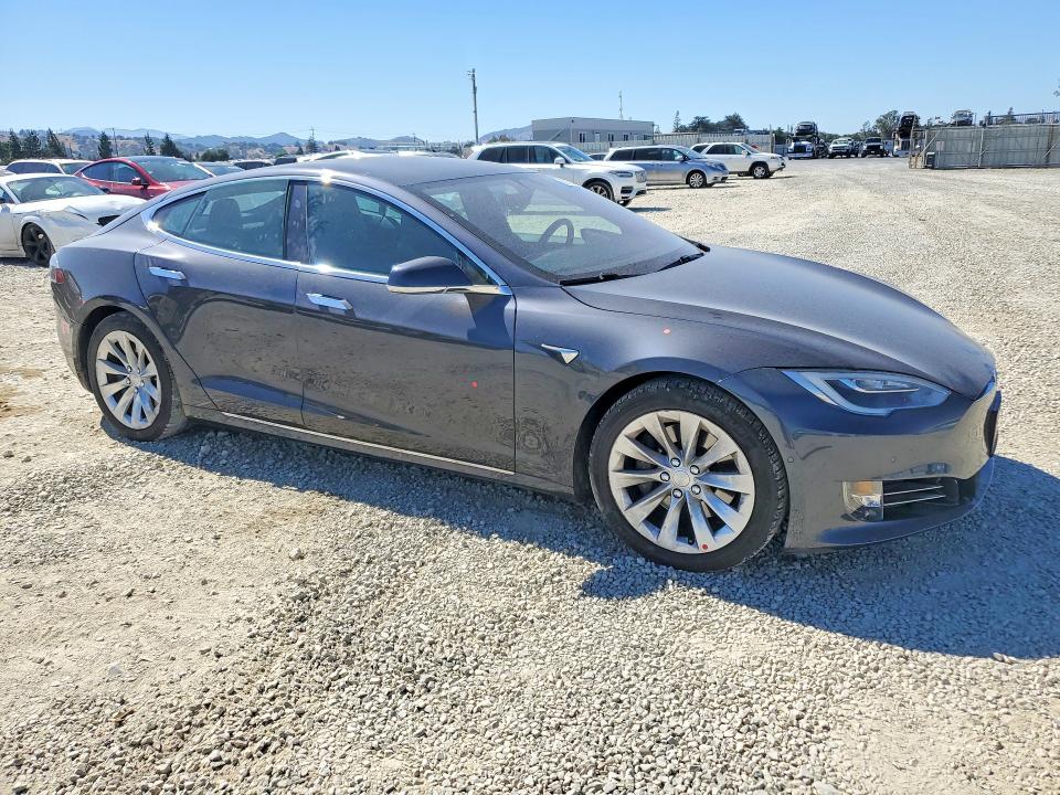 Aukcja sprzedaży 2018 Tesla Model S, vin: 5YJSA1E25JF273427, numer aukcji: 62778436