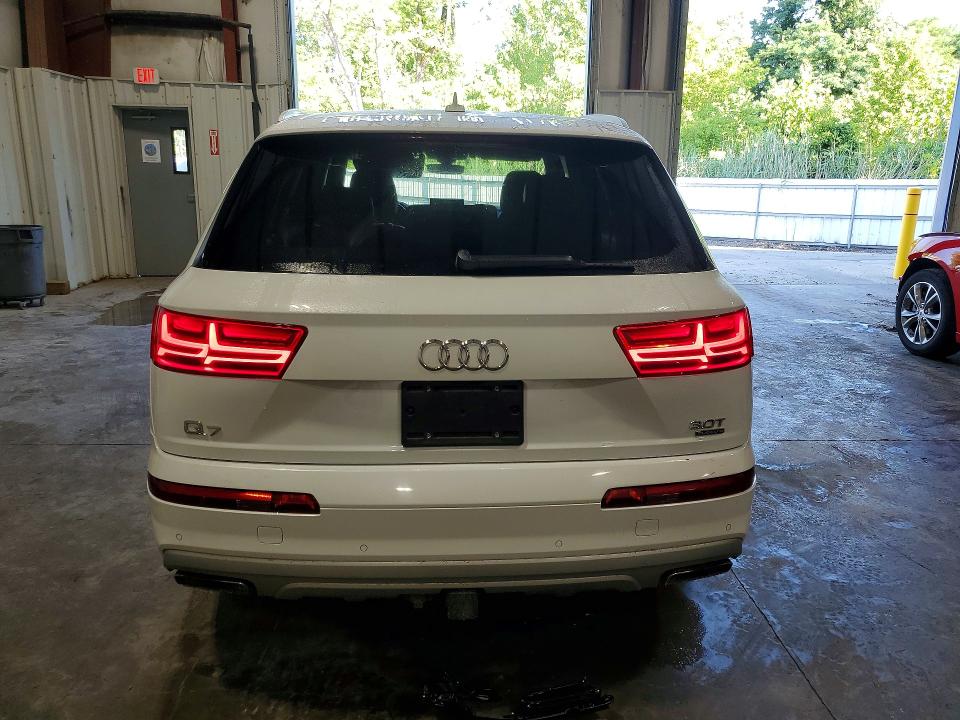 2018 Audi Q7 მანქანა იყიდება აუქციონზე, vin: WA1LAAF75JD002318, აუქციონის ნომერი: 63190176