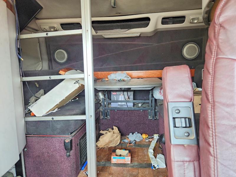 60943516 :رقم المزاد ، 4V4NC9GH96N416111 vin ، 2006 Volvo Vn Vnl مزاد بيع