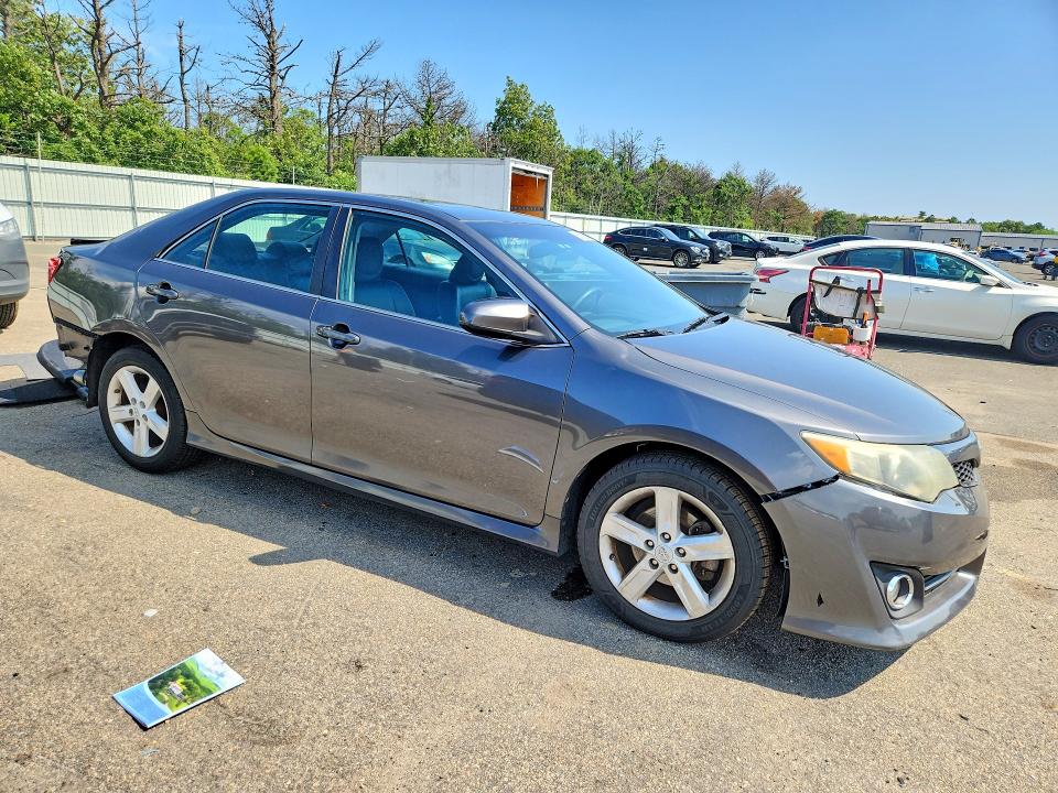 2013 Toyota Camry მანქანა იყიდება აუქციონზე, vin: 4T1BF1FK6DU643825, აუქციონის ნომერი: 63160586