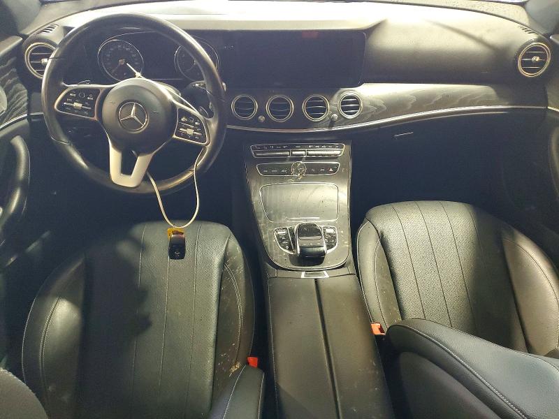 60297016 :رقم المزاد ، WDDZF6JB9KA520189 vin ، 2019 Mercedes-benz E مزاد بيع