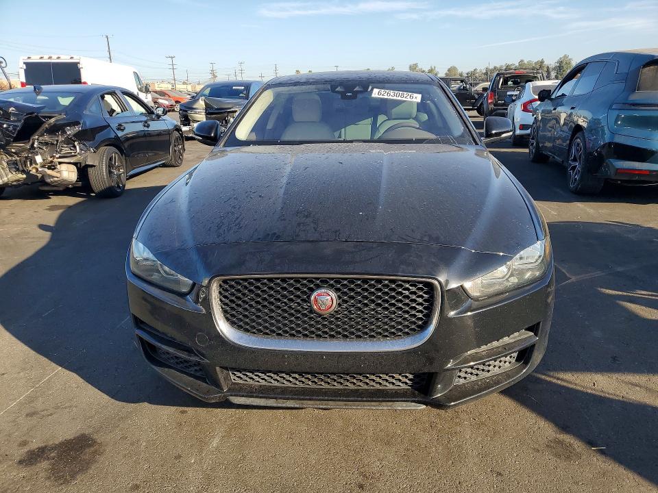 2017 Jaguar Xe მანქანა იყიდება აუქციონზე, vin: SAJAJ4BV8HCP14987, აუქციონის ნომერი: 62630826