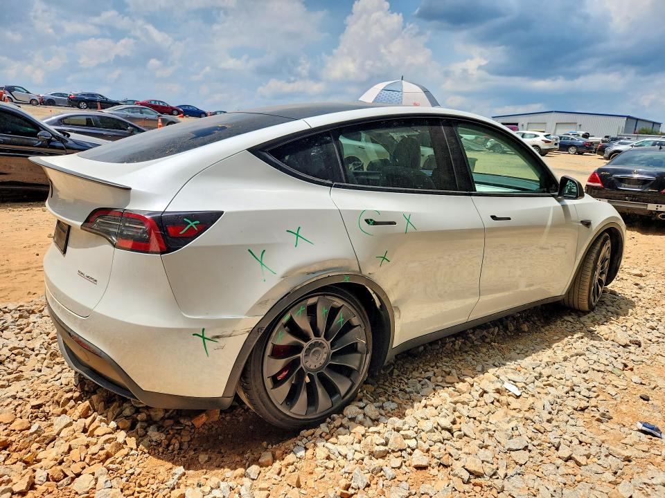 2023 Tesla Model Y მანქანა იყიდება აუქციონზე, vin: 7SAYGDEF1PF809282, აუქციონის ნომერი: 59591226