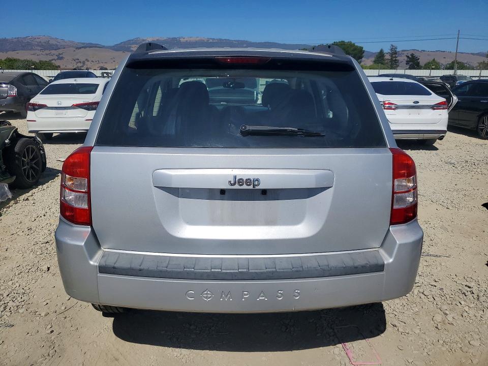 58488396 :رقم المزاد ، 1J4NT4FBXAD558391 vin ، 2010 Jeep Compass مزاد بيع