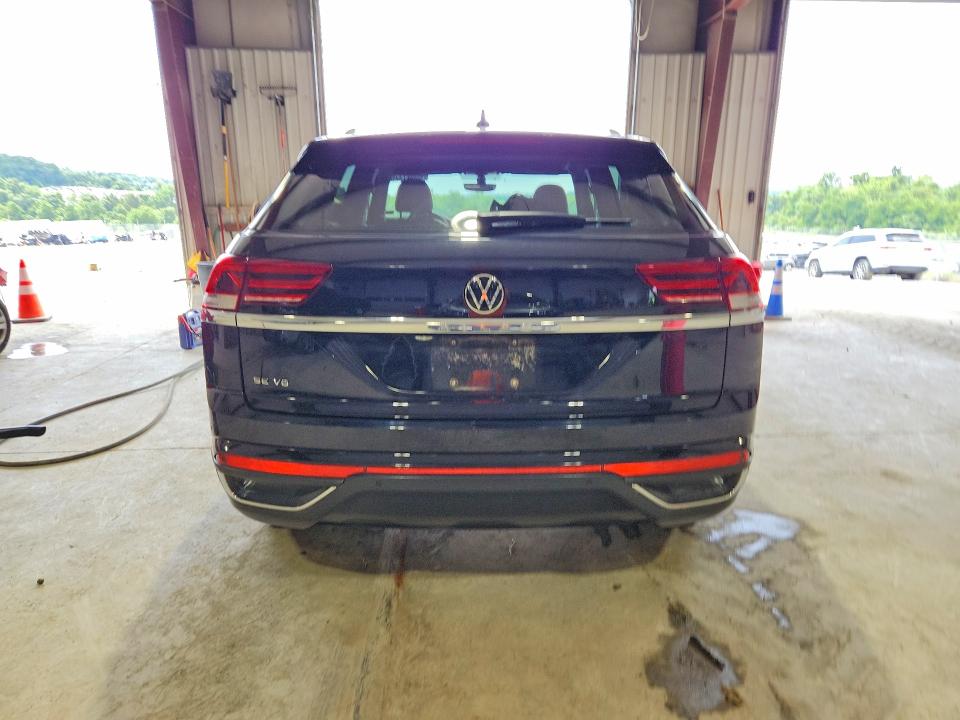 60041326 :رقم المزاد ، 1V2JE2CA8MC241121 vin ، 2021 Volkswagen Atlas Cross Sport مزاد بيع