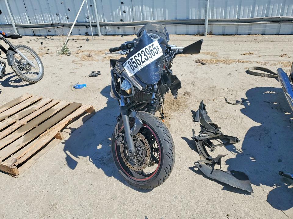 85623965 :رقم المزاد ، JKAEXEF1XGDA29973 vin ، 2016 Kawasaki Ex650 مزاد بيع