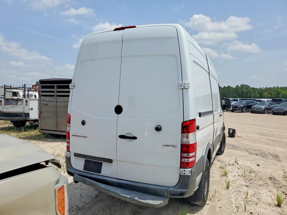 61784026 :رقم المزاد ، WD3PE7CD2JP607236 vin ، 2018 Mercedes-benz Sprinter مزاد بيع