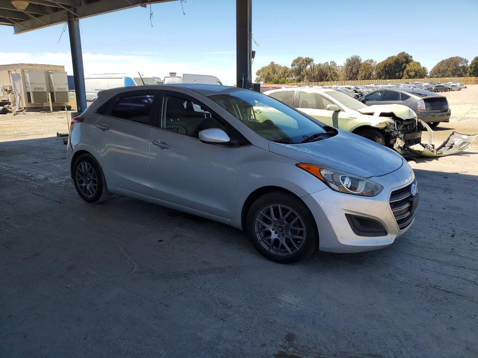 Продаж на аукціоні авто 2017 Hyundai Elantra Gt, vin: KMHD35LH0HU353989, номер лоту: 60193386