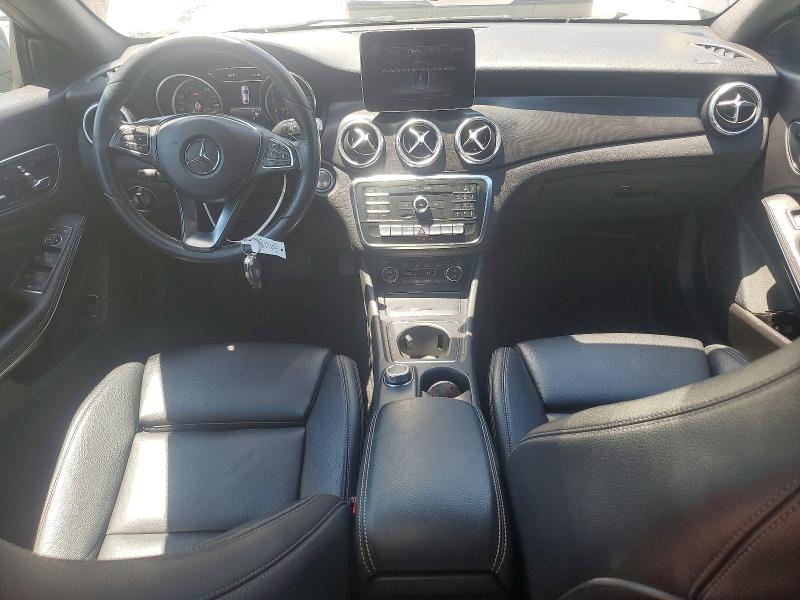 60874796 :رقم المزاد ، WDDSJ4GB2JN635235 vin ، 2018 Mercedes-benz Cla مزاد بيع