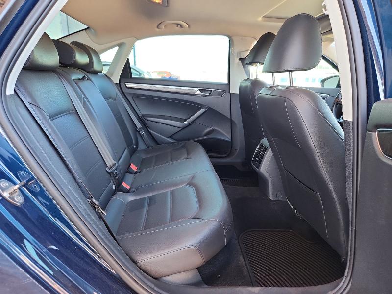 2018 Volkswagen Passat 4d 2.0t Highl მანქანა იყიდება აუქციონზე, vin: 1VWBA7A3XJC020082, აუქციონის ნომერი: 62465026