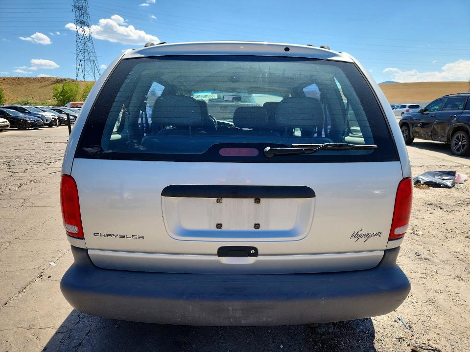 Продажа на аукционе авто 2000 Chrysler Voyager, vin: 2C4GJ2534YR647657, номер лота: 61706336