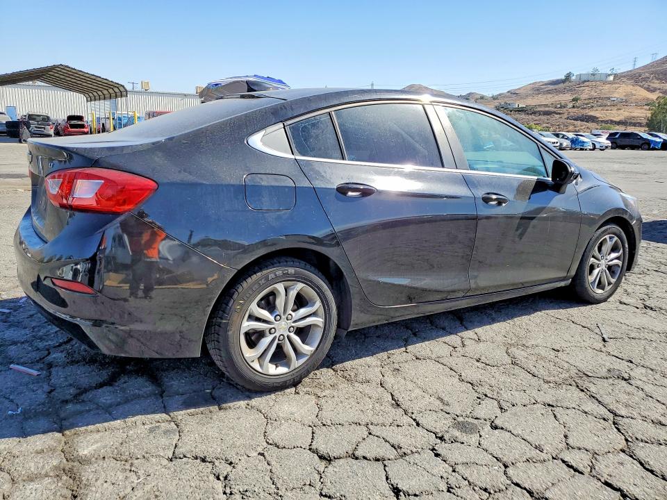 Продаж на аукціоні авто 2019 Chevrolet Cruze, vin: 1G1BE5SM1K7138821, номер лоту: 61387576