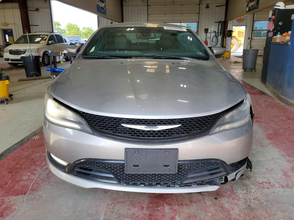 60630006 :رقم المزاد ، 1C3CCCDG4FN624140 vin ، 2015 Chrysler 200 مزاد بيع