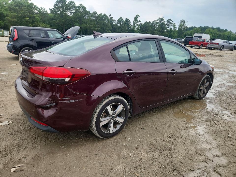 2018 Kia Forte მანქანა იყიდება აუქციონზე, vin: 3KPFL4A77JE196533, აუქციონის ნომერი: 60490446