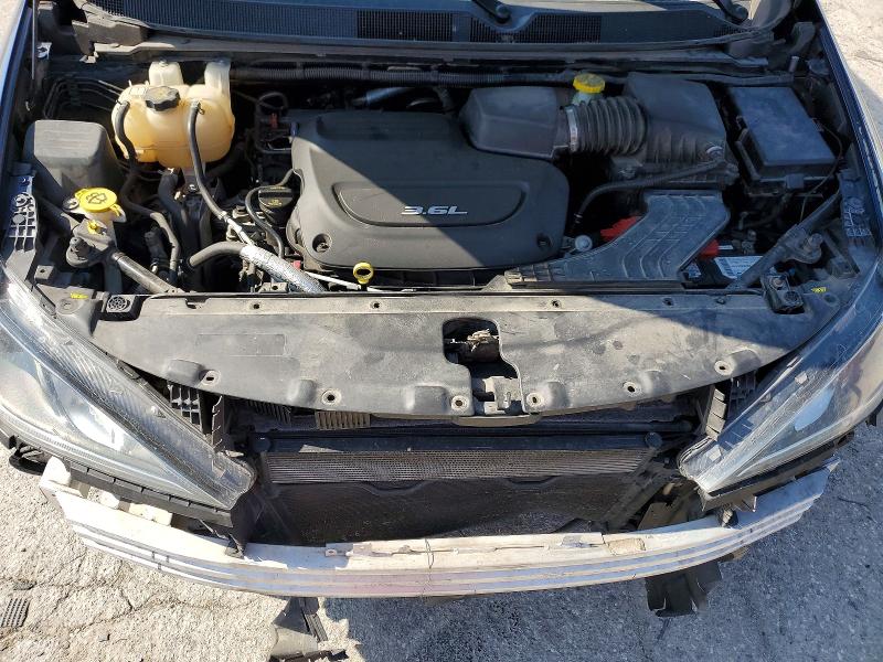 59058166 :رقم المزاد ، 2C4RC1GG8HR778460 vin ، 2017 Chrysler Pacifica مزاد بيع