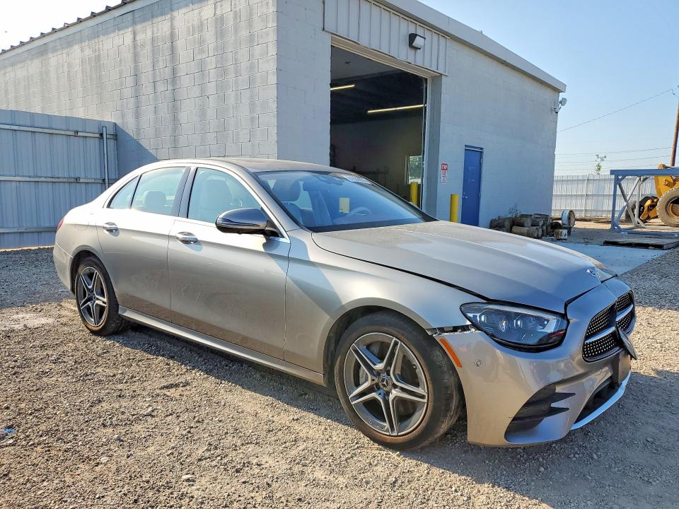 Продажа на аукционе авто 2022 Mercedes-benz E, vin: W1KZF8EB4NB029467, номер лота: 61039026