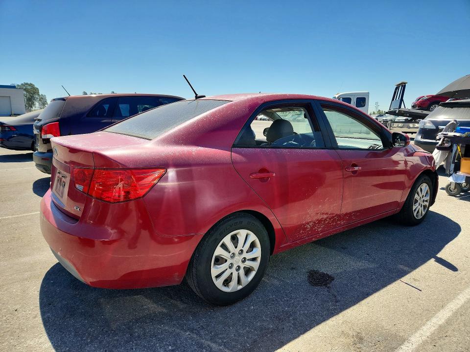 2013 Kia Forte მანქანა იყიდება აუქციონზე, vin: KNAFU4A26D5740230, აუქციონის ნომერი: 59742456