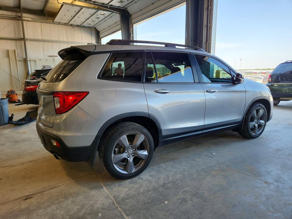60155906 :رقم المزاد ، 5FNYF7H97KB000403 vin ، 2019 Honda Passport مزاد بيع