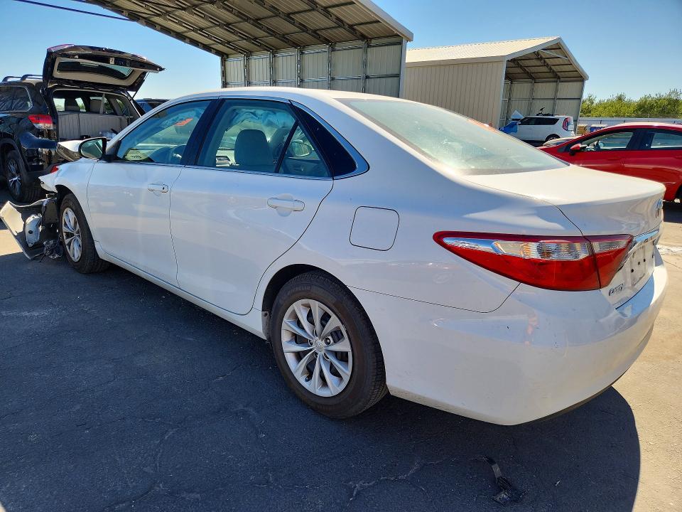 63043026 :رقم المزاد ، 4T1BF1FK4HU773303 vin ، 2017 Toyota Camry مزاد بيع