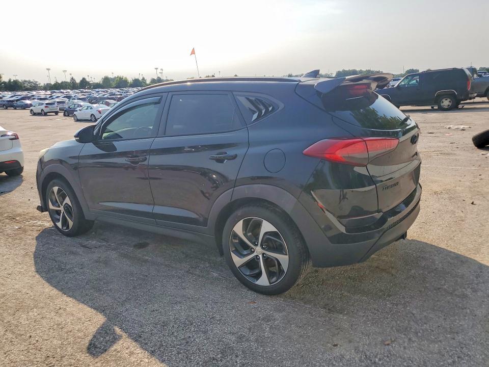 62141116 :رقم المزاد ، KM8J33A26HU342243 vin ، 2017 Hyundai Tucson مزاد بيع