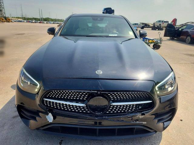 62982996 :رقم المزاد ، W1KZF8DB1MA914120 vin ، 2021 Mercedes-benz E مزاد بيع