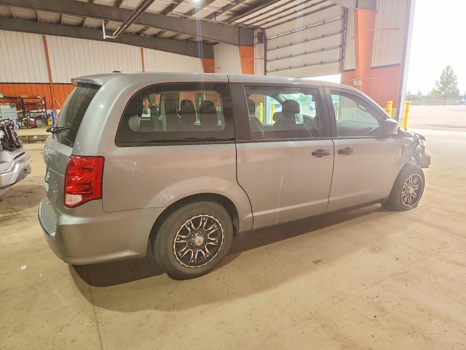 61213826 :رقم المزاد ، 2C4RDGBG4JR275862 vin ، 2018 Dodge Grand Caravan مزاد بيع