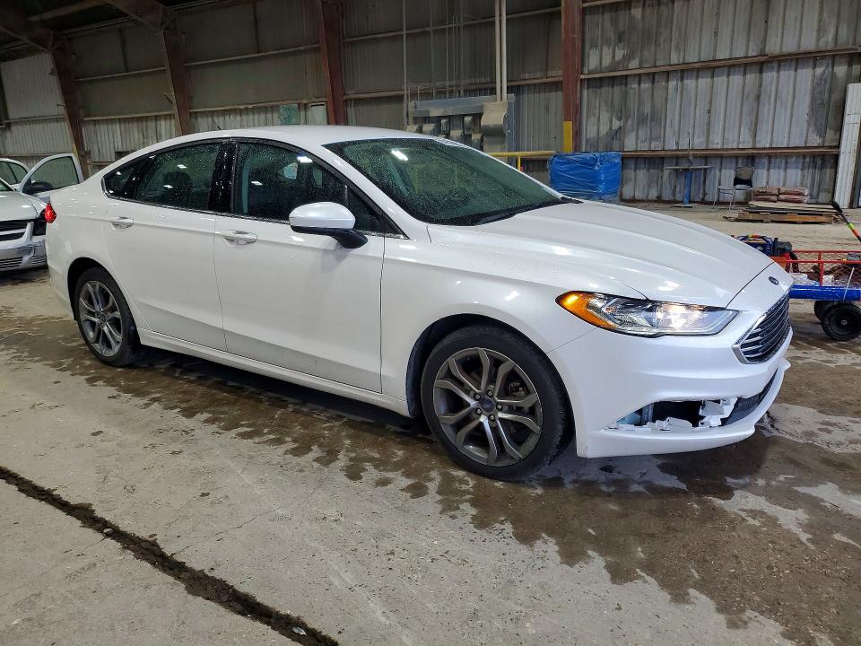 60516886 :رقم المزاد ، 3FA6P0HD1HR339512 vin ، 2017 Ford Fusion مزاد بيع