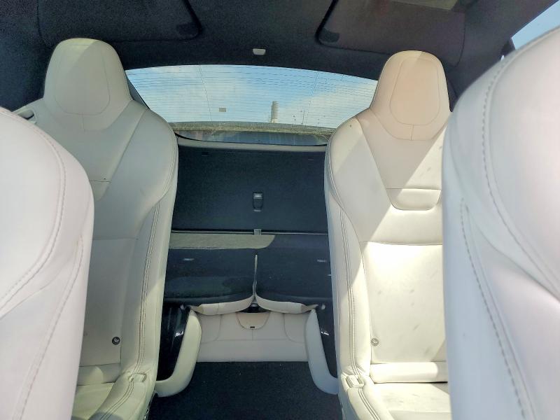 61681546 :رقم المزاد ، 5YJXCBE25GF027167 vin ، 2016 Tesla Model X مزاد بيع