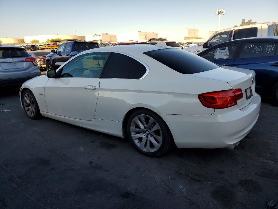 59623736 :رقم المزاد ، WBAKE5C52BE429934 vin ، 2011 Bmw 328 مزاد بيع