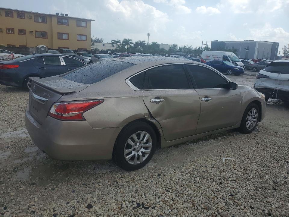 Продажа на аукционе авто 2015 Nissan Altima, vin: 1N4AL3AP6FN891325, номер лота: 61619016