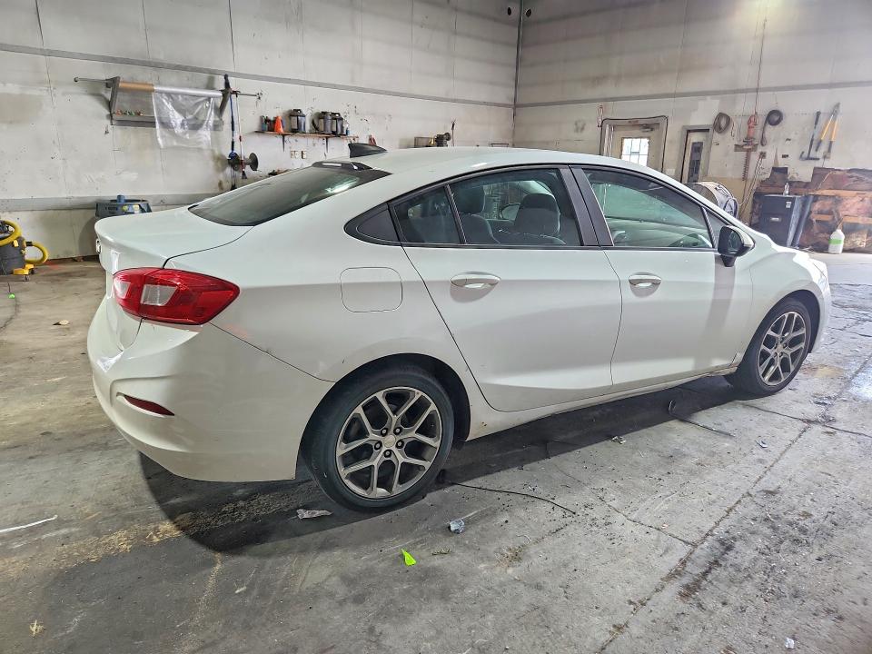 2017 Chevrolet Cruze მანქანა იყიდება აუქციონზე, vin: 1G1BC5SMXH7161724, აუქციონის ნომერი: 59338006