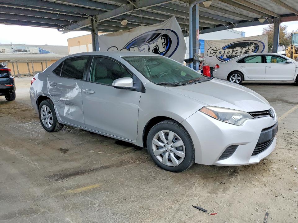 61896126 :رقم المزاد ، 5YFBURHE6GP453489 vin ، 2016 Toyota Corolla مزاد بيع